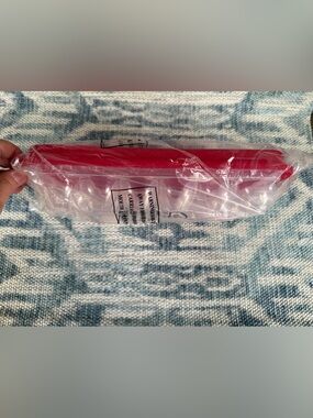 Lock n Lock 18ct egg storage container.